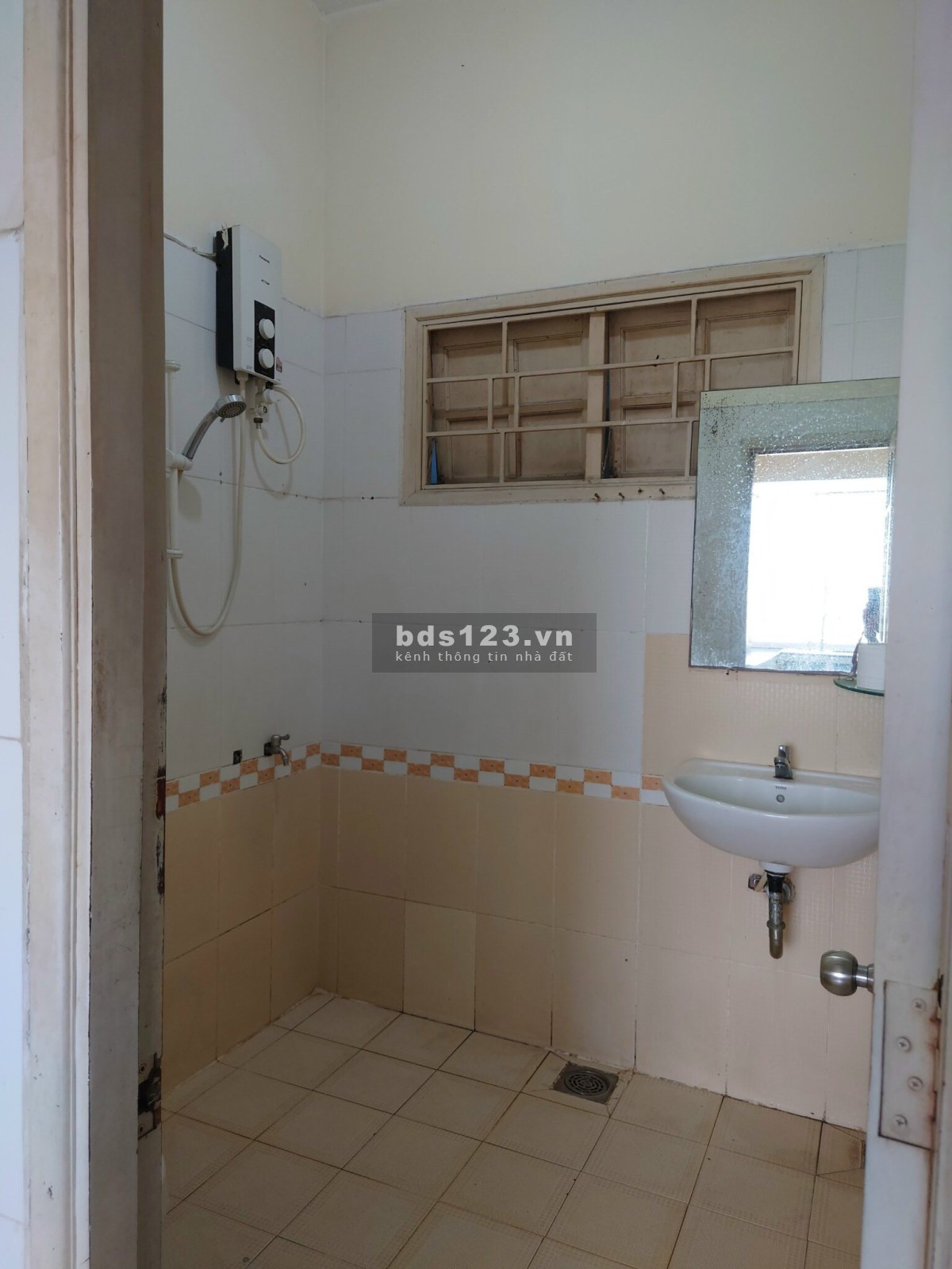Chung cư 550 Phạm Văn Đồng-Bình Thạnh 75m2 2pn 8tr. Nội thất đầy đủ