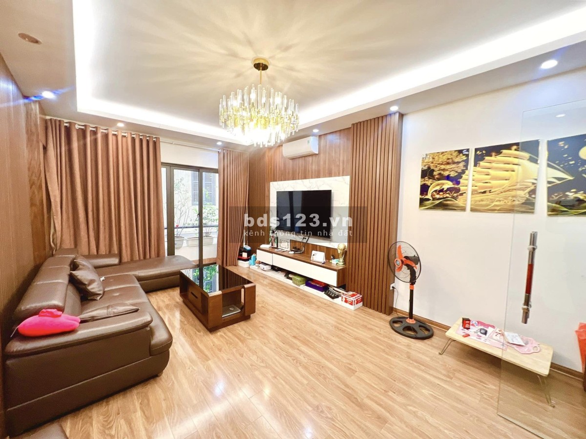 BÁN GẤP NHÀ TRẦN CUNG 53M2, GIÁ 9.9 TỶ - NGÕ Ô TÔ TRÁNH - KHU PHÂN LÔ TOÀN CÁN BỘ.