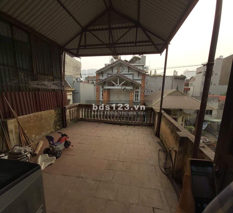 BÁN NHÀ 2 MẶT NGÕ -Ô TÔ ĐỖ CỬA -PHAN ĐÌNH GIÓT GIÁ CHỈ 4.9 TỶ 40M2