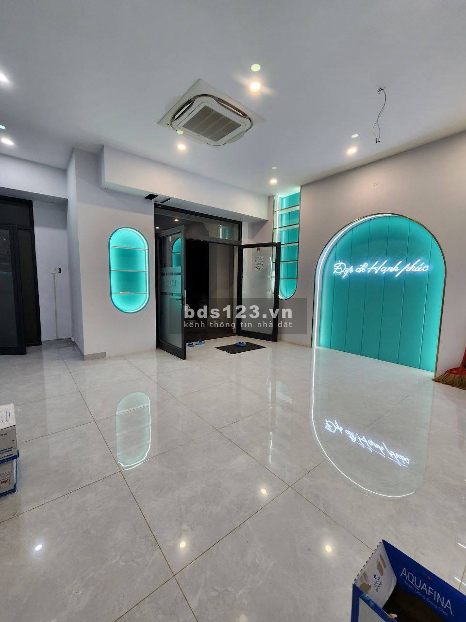 SHOCK PRICE- NHÀ PHỐ VINHOMES GRAND PARK CHO THUÊ CÓ THANG MÁY