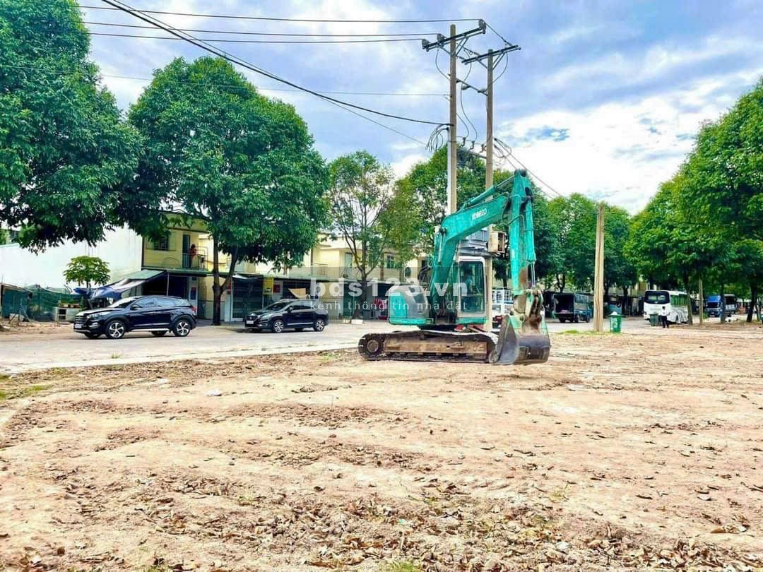 CẦN BÁN GẤP ĐẤT SỔ SẴN Ở ĐÔ THỊ, XÂY DỰNG TỰ DO, DÂN CƯ ĐÔNG ĐÚC GIÁ CHỈ 950TR, CHIẾTKHẤU CAO