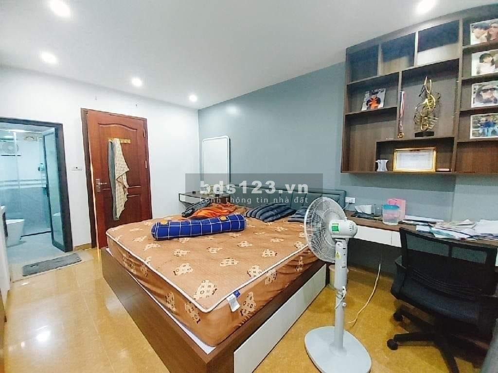 CHỈ 4TỶ 8 NHÀ 5 TẦNG MỚI ĐẸP, 10M RA PHỐ Ô TÔ TRÁNH NHAU, BÀ TRIỆU, HÀ ĐÔNG