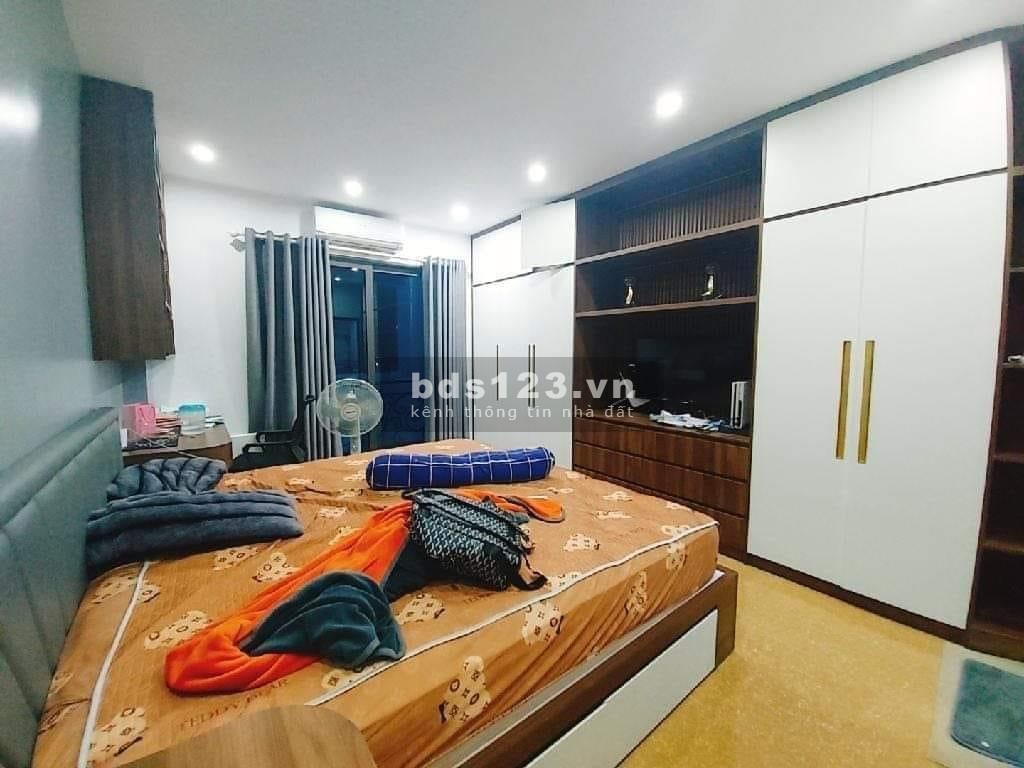 CHỈ 4TỶ 8 NHÀ 5 TẦNG MỚI ĐẸP, 10M RA PHỐ Ô TÔ TRÁNH NHAU, BÀ TRIỆU, HÀ ĐÔNG