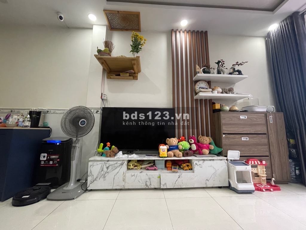 Bán nhà Quang Trung, Ngang 4x10.5m, HXH lý thuyết, nội thất 5 sao chỉ nhỉnh 4 tỷ