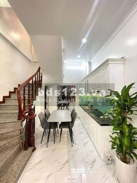  4.95 TỶ, BÁN NHÀ NGÕ 460 THUỴ KHUÊ, D.TÍCH 30M2, 5 TẦNG, MẶT TIỀN 3.8M