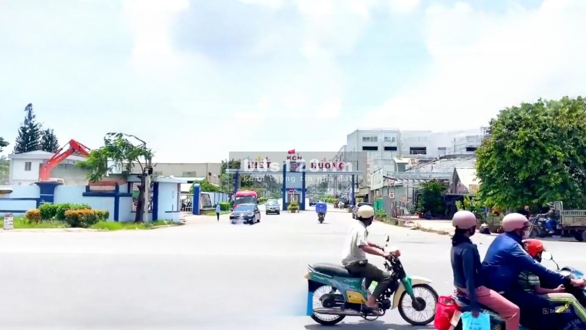 KINH DOANG THUA LỖ-CẦN BÁN GẤP 220M2 NGAY ĐƯỜNG NGUYỄN DU. GIÁ 1TY920.