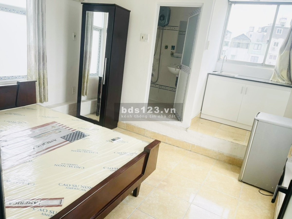 Sổ đang vay 10 tỷ, chủ giảm thêm 1,1 tỷ di chuyển 20m ra mặt tiền Bùi Viện, doanh thu 40tr/tháng.