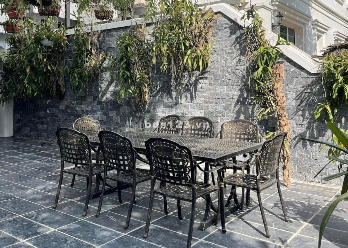 Chính chủ gửi bán biệt thự Ciputra tân cổ điển 300m2 SĐCC