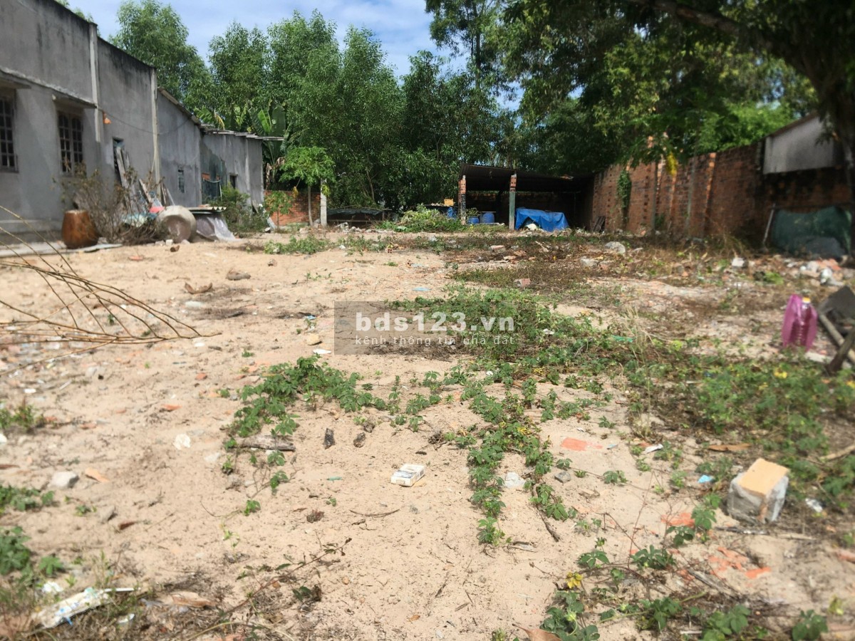 Chính chủ cần bán Mảnh Đất Tiềm Năng thuộc làng chài ven biển Hồ Lân, Xã Tân Thắng, Hàm Tân 3,5 tỷ