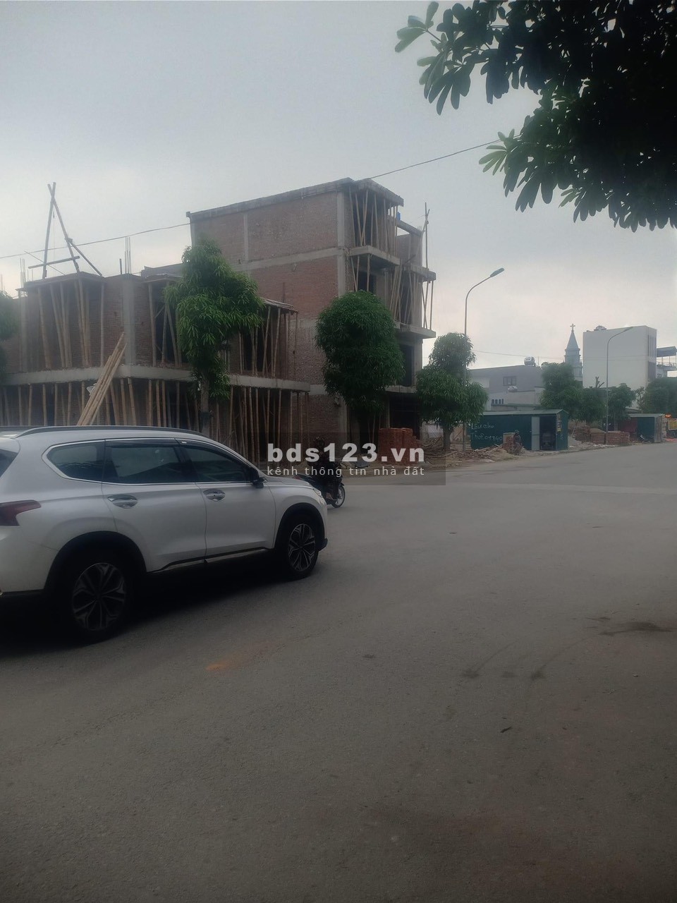 BÁN LÔ ĐẤT HÀNG CAU NGAY TRUNG TÂM TPTH GIÁ TỐT