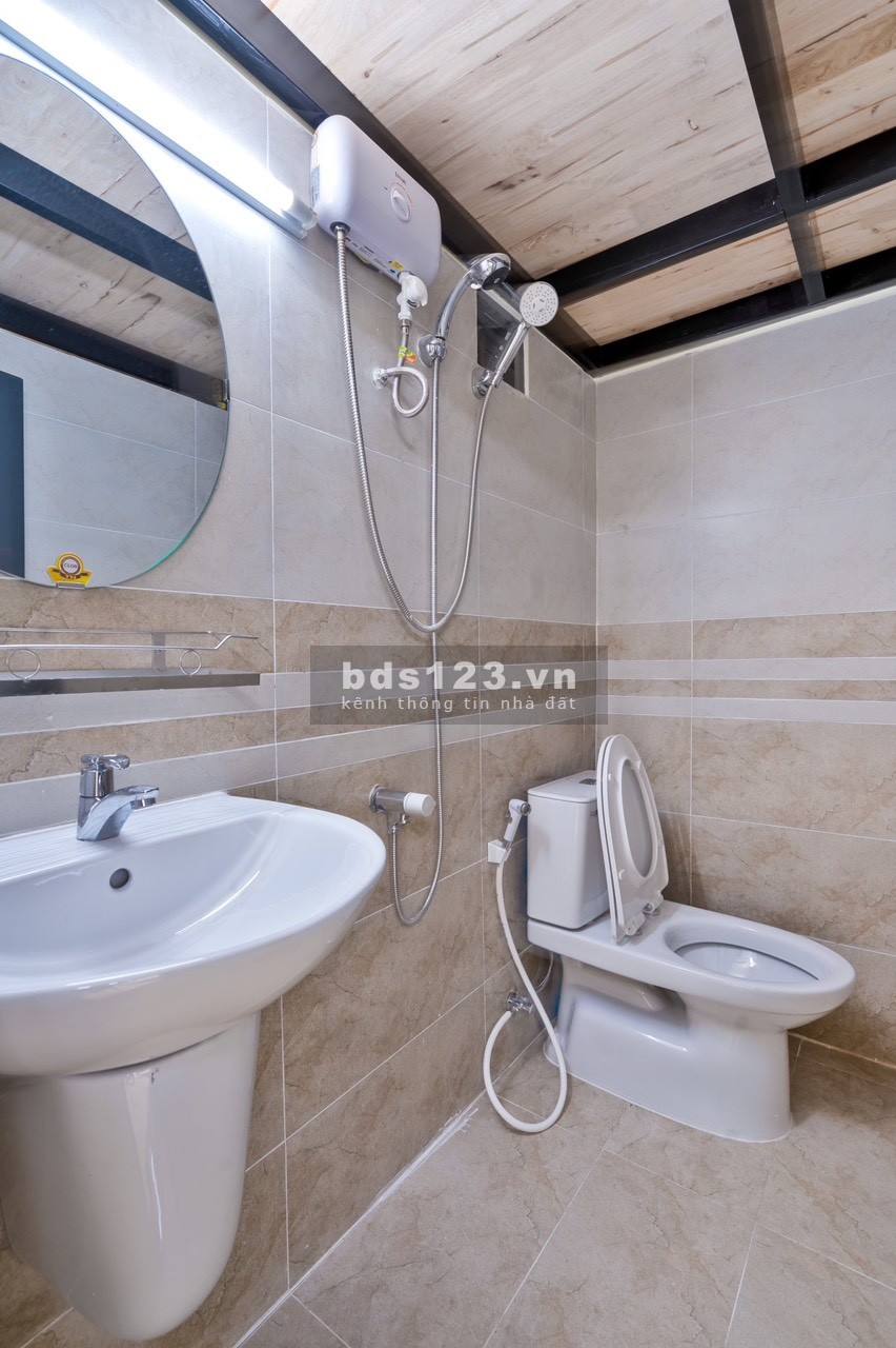 Trống sẵn căn Duplex như hình full nội thất, thoáng mát, ánh sáng cả ngày view đẹp, gần Lotte, kcx