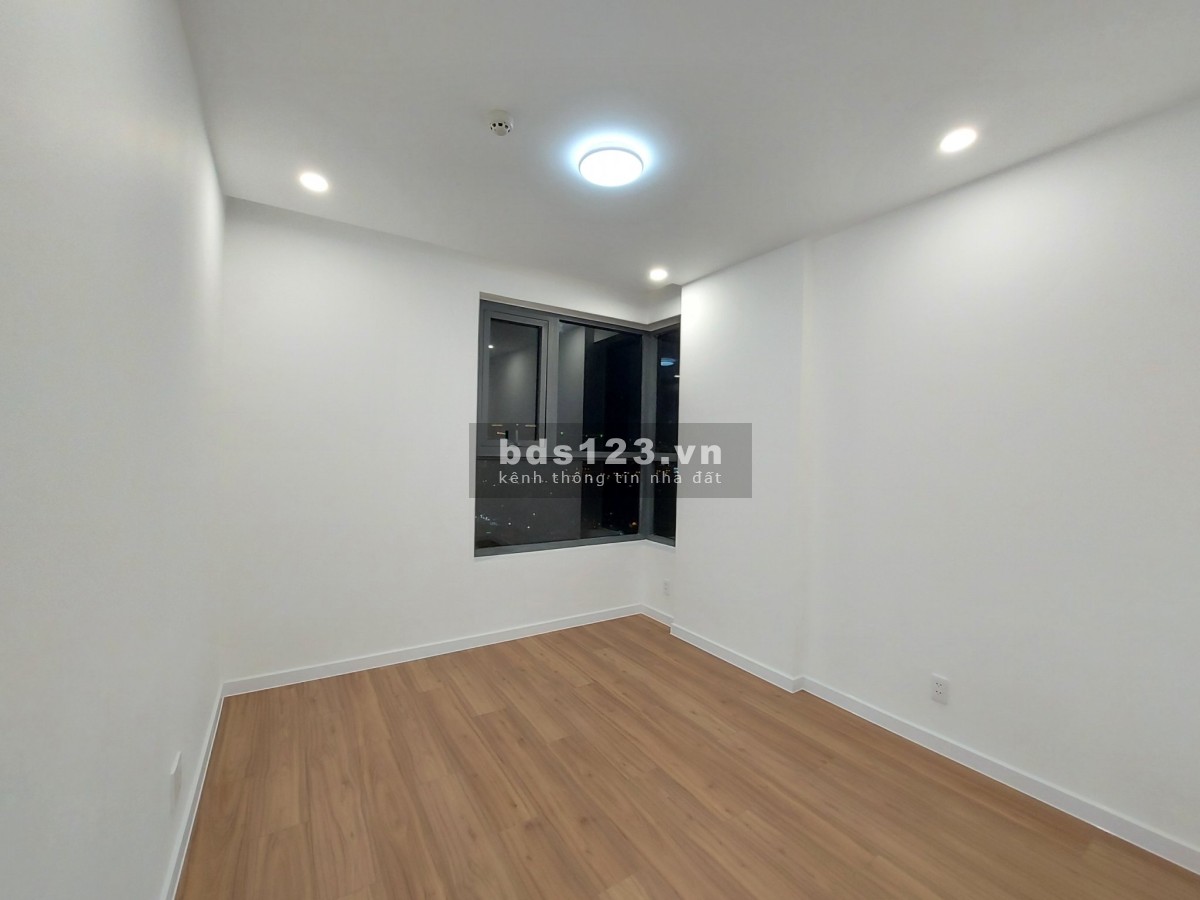Cho thuê CHCC D'lusso nhà trống, có NTCB, ban công lớn, sạch đẹp