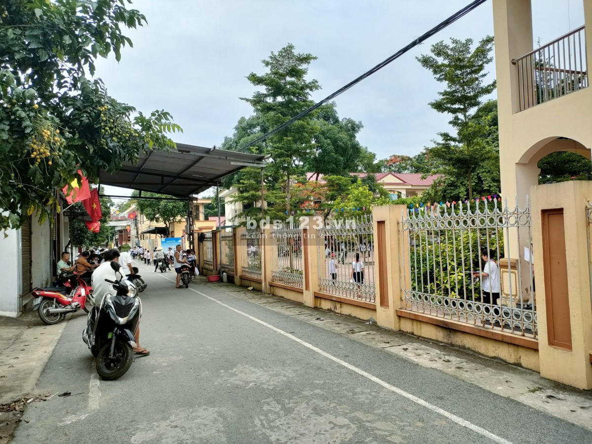 Đất Kinh Doanh sát trường học, gần BigC Vĩnh Yên giá chỉ 1.4x tỷ