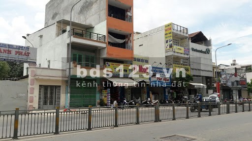 Chính chủ bán nhà mặt tiền cấp 4 gồm: 1 trệt, 1 gác lửng. Số: 111 Tân Hóa, P.14, Q.6. 5 tỷ rưỡi