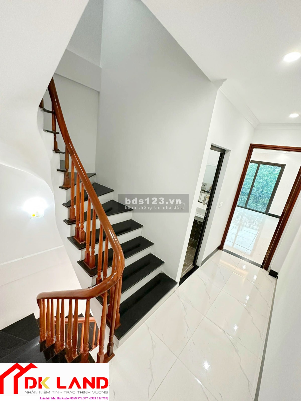 Nhà 3T*51,2m2,Gần cầu Đại Thành, chợ Trung Tâm, Trạm YTẾ, Ôtô đỗ cửa