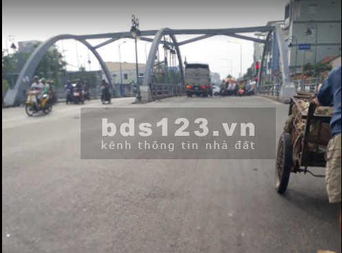 Chính chủ bán nhà mặt tiền cấp 4 gồm: 1 trệt, 1 gác lửng. Số: 111 Tân Hóa, P.14, Q.6. 5 tỷ rưỡi