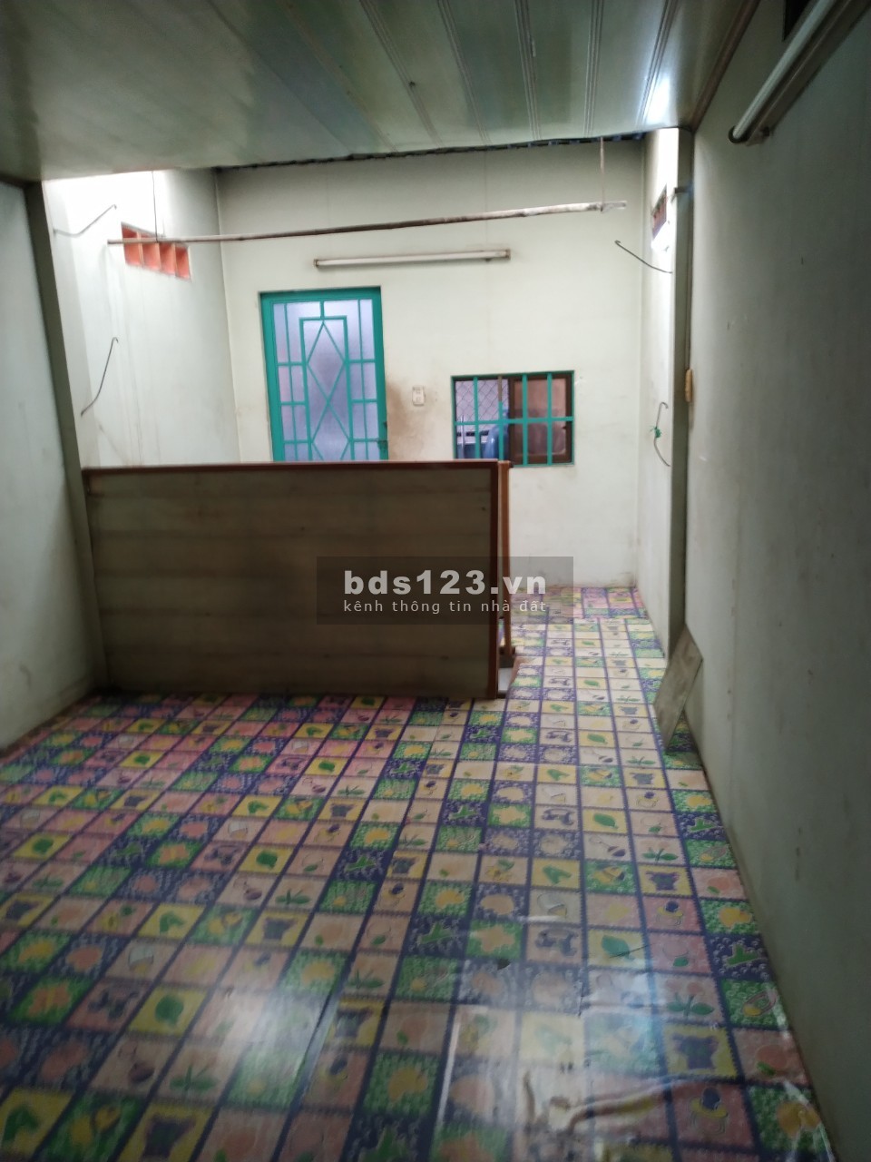 Chính chủ bán nhà mặt tiền cấp 4 gồm: 1 trệt, 1 gác lửng. Số: 111 Tân Hóa, P.14, Q.6. 5 tỷ rưỡi