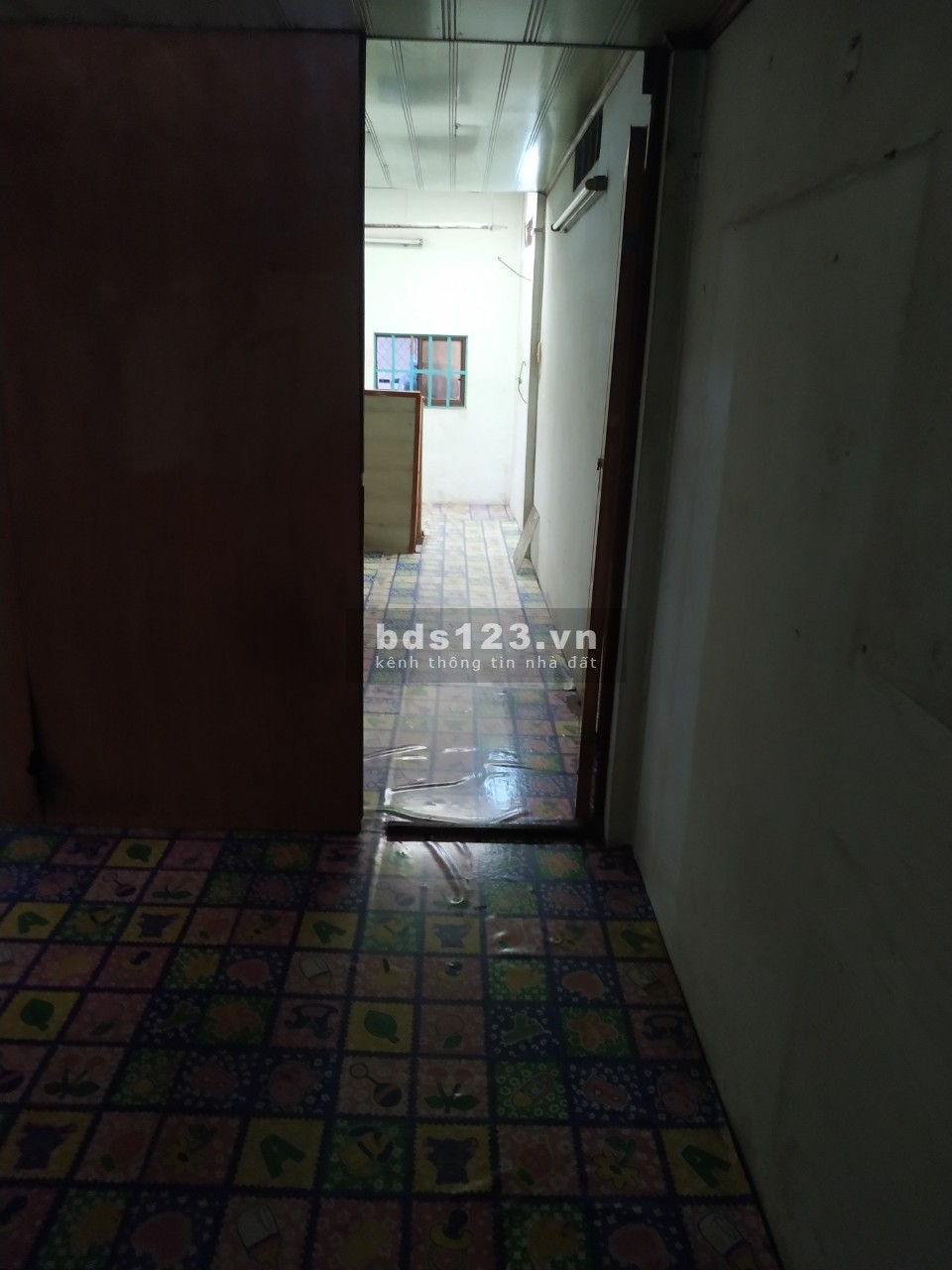 Chính chủ bán nhà mặt tiền cấp 4 gồm: 1 trệt, 1 gác lửng. Số: 111 Tân Hóa, P.14, Q.6. 5 tỷ rưỡi