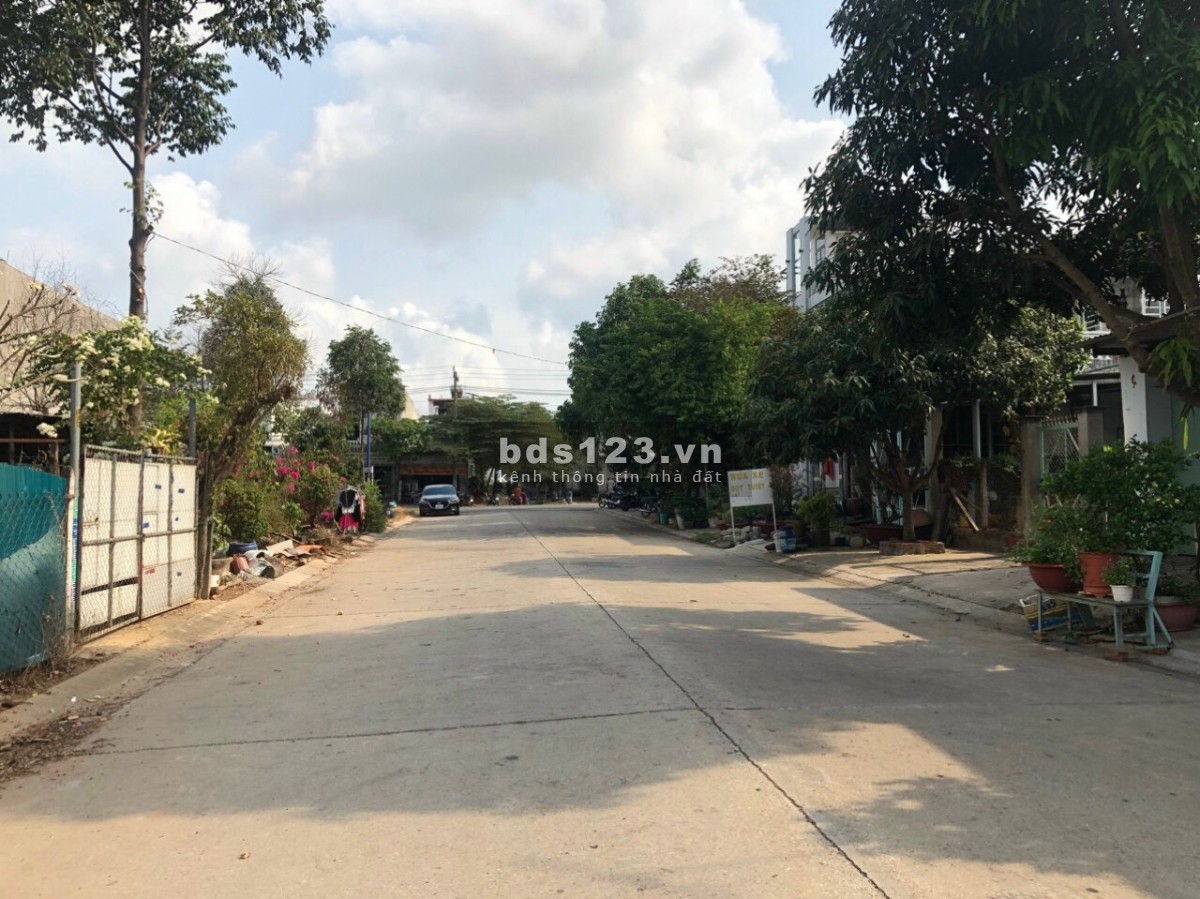 Chính Chủ Gửi Bán 105m2 Đất Ngay KP4 - Tân Định, Sổ Hồng Riêng, Giá Chỉ 840tr, LH:0949.082.381