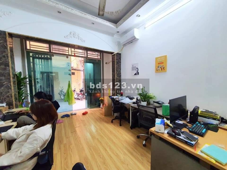 Văn quán, cho thuê nhà số 8 ngõ 18 nguyễn khuyến, văn quán, HĐ, vị trí KD, oto tránh đỗ, 2 mặt tiền