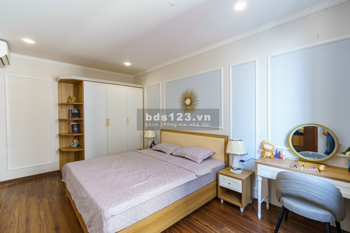 Tôi cần bán 2 căn hộ Eurowindow 2p tòa Park và River giá chỉ 35 triệu/m2. Liên hệ tôi 098.286.2126