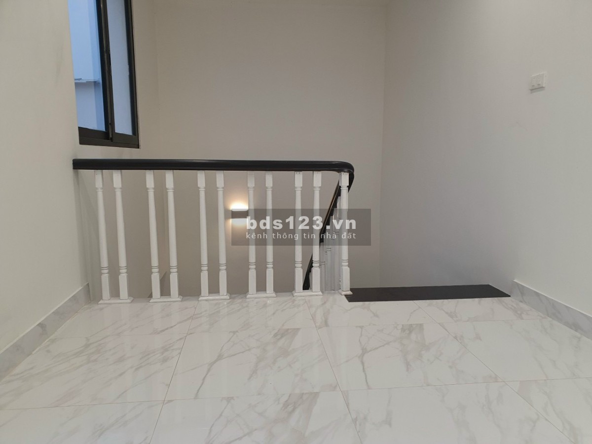 Shophouse hoàn thiện 5 tầng Sao Biển giá 15.6 tỷ tại Vin Gia Lâm, Hà Nội (0985941715)
