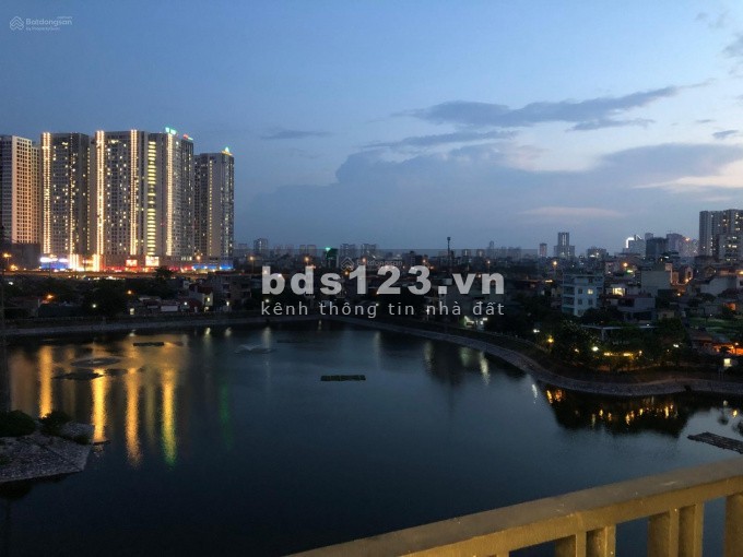 [HOT] Bán nhà mặt hồ Hạ Đình, 2 mặt tiền giá chỉ 260tr/m2, DT 110m2, MT 5.4m, sổ vuông đét