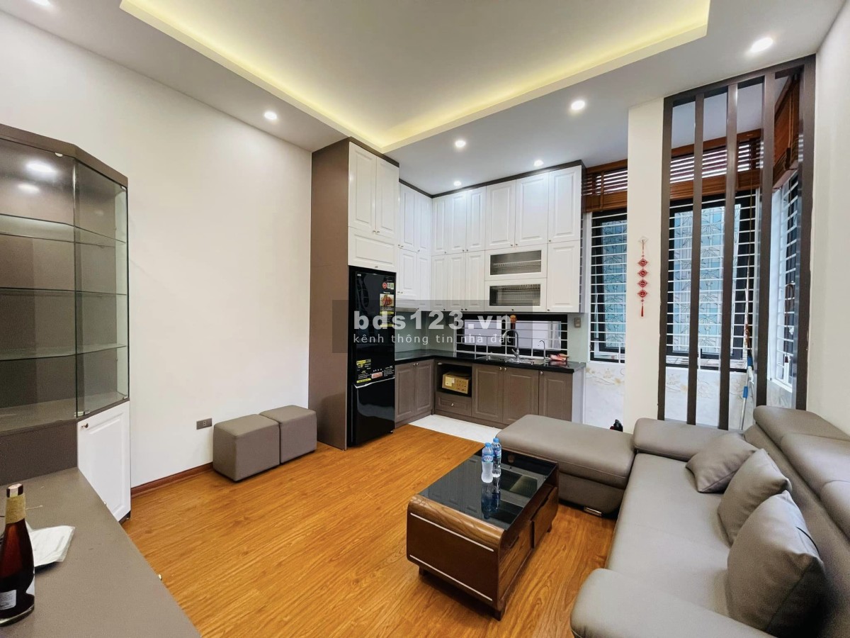 Hàng hiếm! Bán nhà Tây Sơn vị trí siêu đẹp ô tô tránh, kinh doanh chỉ có 6,8 tỷ