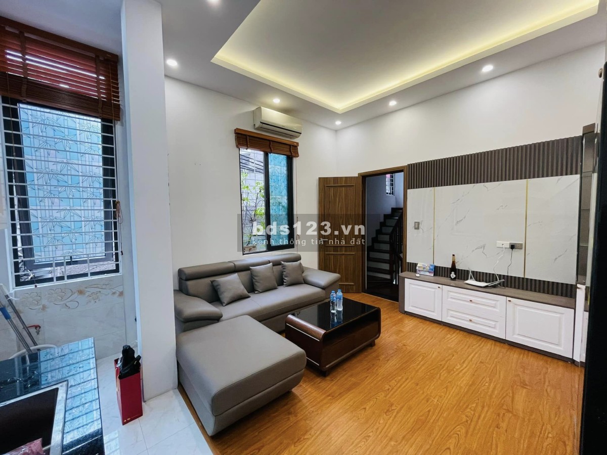 Hàng hiếm! Bán nhà Tây Sơn vị trí siêu đẹp ô tô tránh, kinh doanh chỉ có 6,8 tỷ