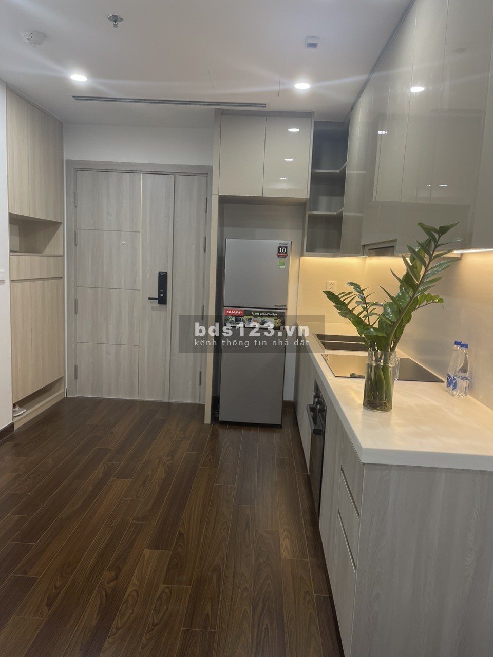 Cho thuê căn hộ 2N2VS, Tòa Masteri Vinhomes Smart City Tây Mỗ_Miễn phí dv + slot oto,13tr/tháng