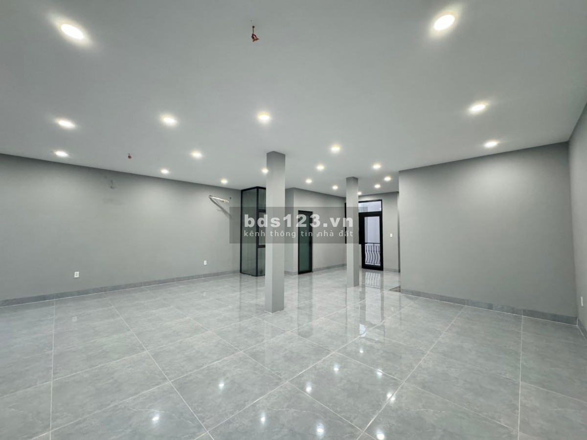 Nhà phố cho thuê diện tích lớn thích hợp kinh doanh nhiều loại hình-0903257578