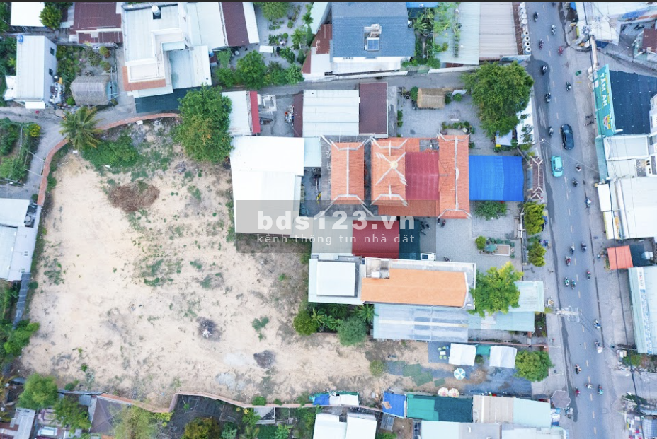 Cần bán đất thổ cư 2800m2 mặt đường Nguyễn Xiển, Quận 9 mặt tiền 30m2.