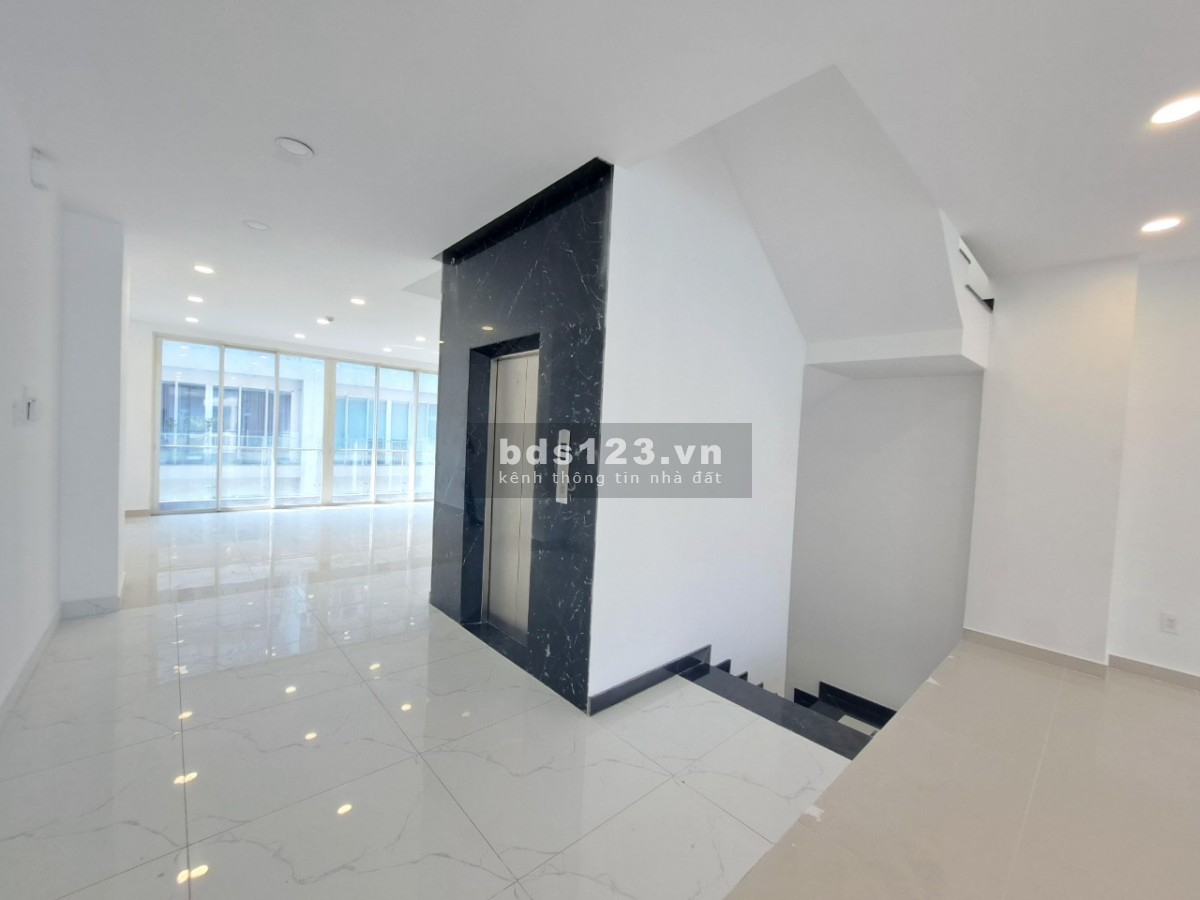 Tiện Ích Đẳng Cấp, Shophouse Sala - Hầm 4,5L- Hoàn thiện có thang máy