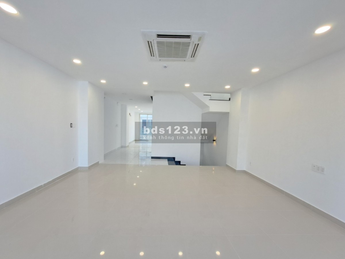 Tiện Ích Đẳng Cấp, Shophouse Sala - Hầm 4,5L- Hoàn thiện có thang máy