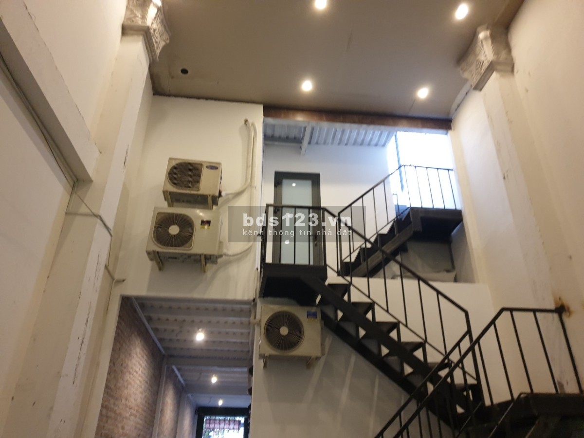 Chính chủ cho thuê mặt bằng một trệt một lầu tổng 90m2 đường Lê Văn Lương cách Lotte Mart Q7 500m