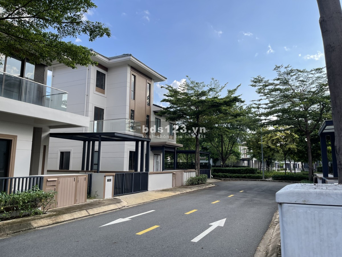 Chuyển nhượng nhà phố biệt thự Swanbay giá tốt, giỏ hàng mới cập nhật liên tục. LH 0909687678