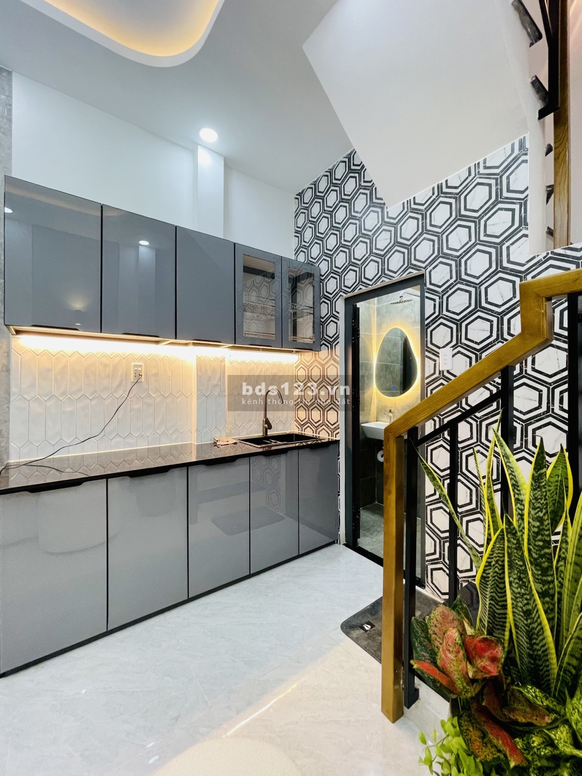 GIẢM GIÁ KỊCH SÀN 3,8 tỷ, hẻm xe hơi 20m đường Nguyễn Thượng Hiền, DTSD 70m2, DUY NHẤT trong tháng