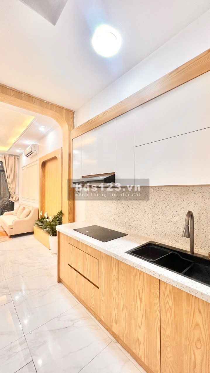 BÁN NHÀ GỐC ĐỀ - MỚi TINH - NỘI THẤT XỊN - Ở NGAY - GIÁ: 5.68 tỷ