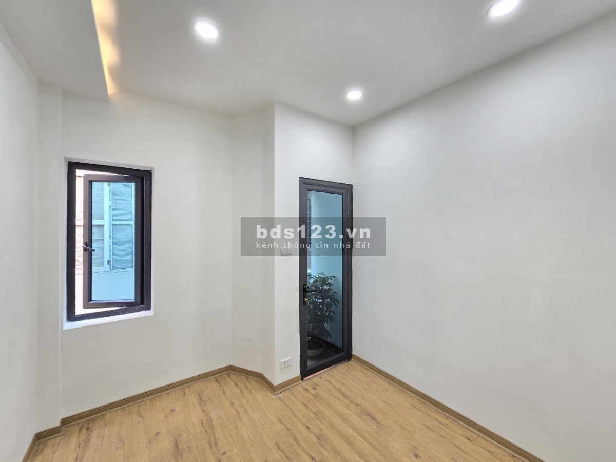 BÁN NHÀ LĨNH NAM – GẦN PHỐ - PHÂN LÔTHOÁNG - FULL NỘI THẤT XỊN - GIÁ: 4.55 tỷ