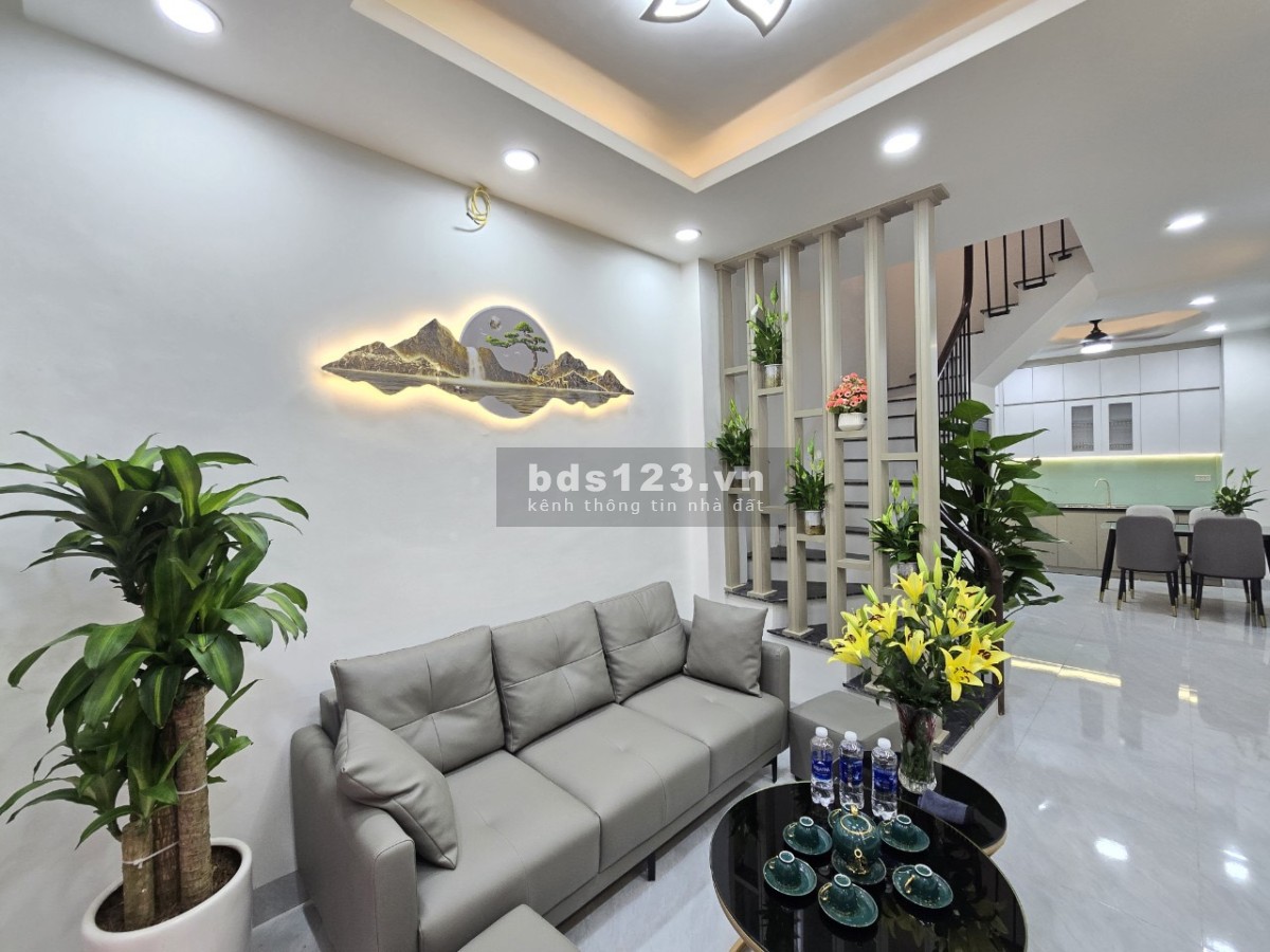 BÁN NHÀ LĨNH NAM – GẦN PHỐ - PHÂN LÔTHOÁNG - FULL NỘI THẤT XỊN - GIÁ: 4.55 tỷ