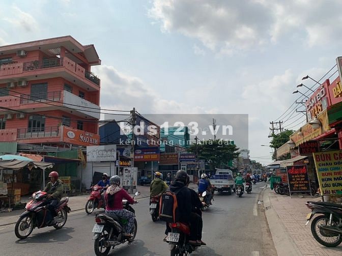 ! Cần bán gấp lô đất đắc địa ngay trục đường Nguyễn Xiển - Thủ Đức với giá SIÊU SỐC!!