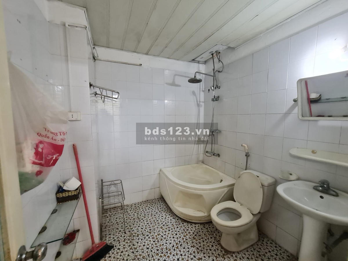 CẦN BÁN CHUNG CƯ NO1 TRẦN ĐĂNG NINH 60M 3,5TỶ THIẾT KẾ 1PK 1BẾP 2PN 1WC KHU CƯ DÂN ĐÔNG ĐÚC