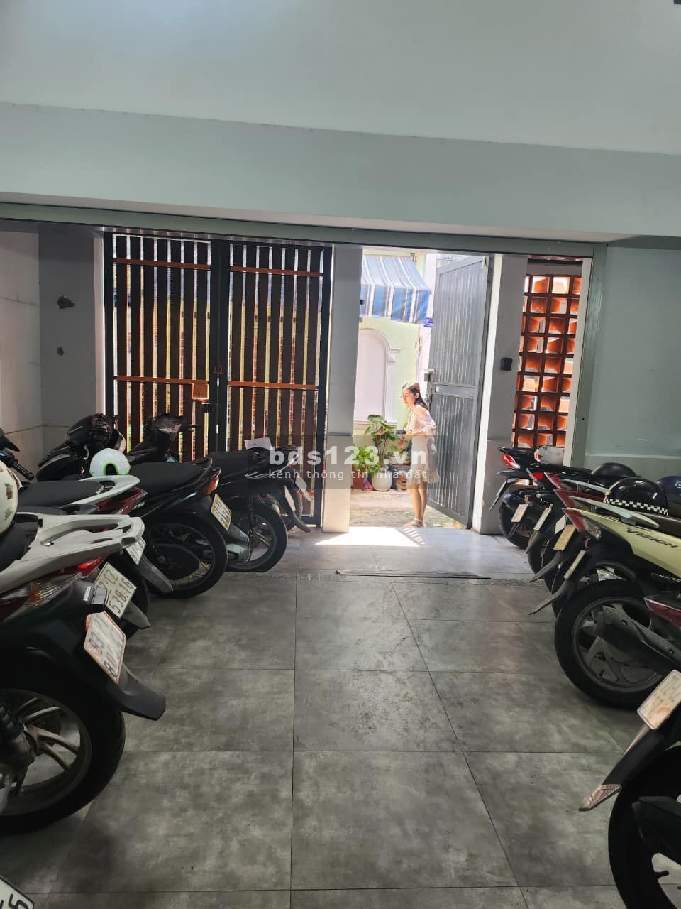CĂN HỘ DỊCH VỤ CÓ SẴN TIỀN 43 - 60Tr/ THÁNG - 79m2 - SÁT TRUNG TÂM PHÚ NHUẬN - 11TỶ5 TL CHÍNH CHỦ