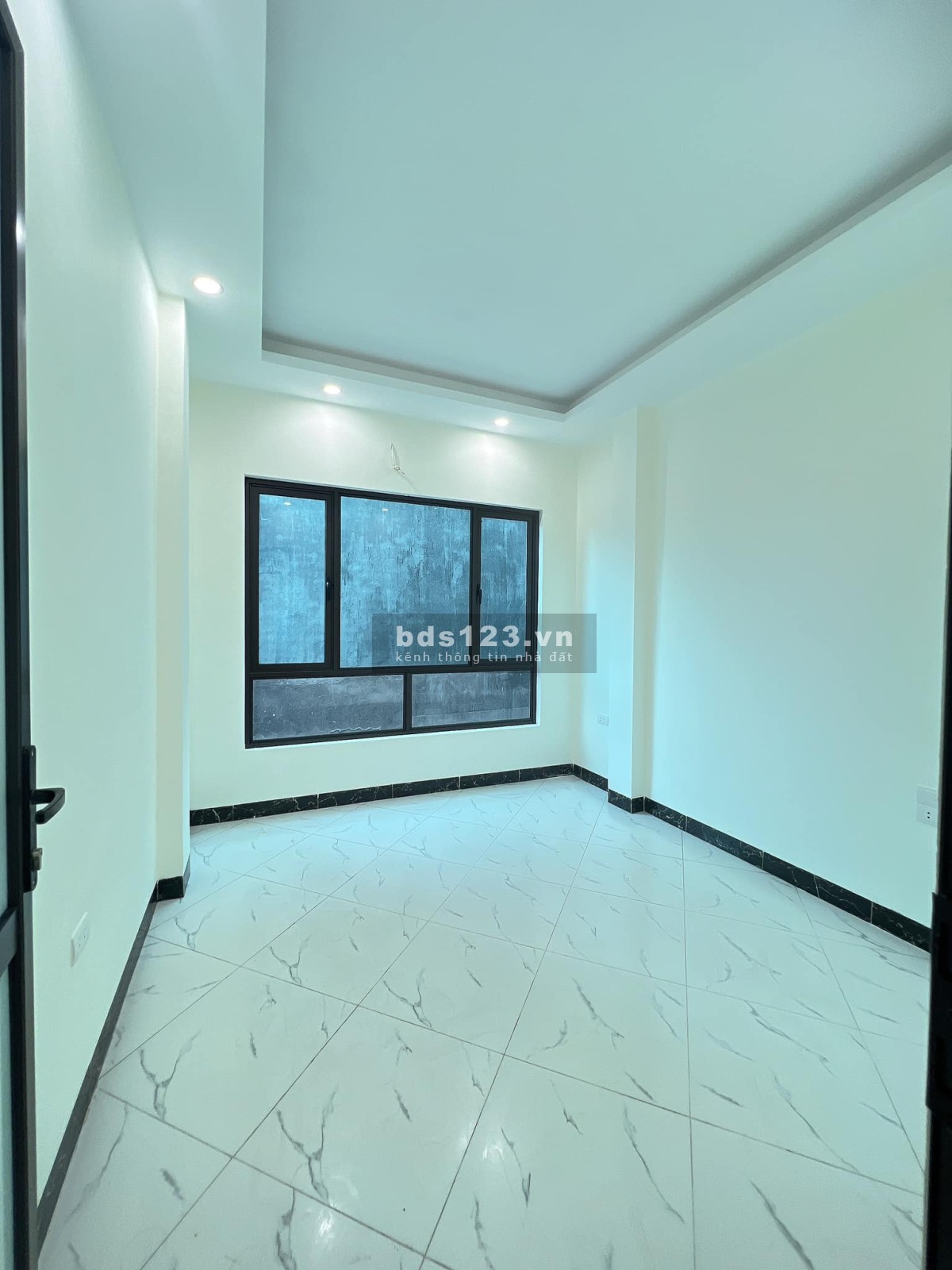 Siêu rẻ! 3T*32m2, có Gara Ôtô, Mặt tiền 6m, ngay cầu Đại Thành, gần KĐT Đô Nghĩa