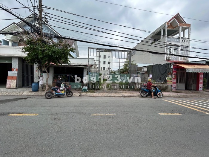 Bán đất TC 300m2 ngang 14m, Mặt tiền Đ.Cầu Xây, Tân Phú, Q9. Giá 11 tỷ