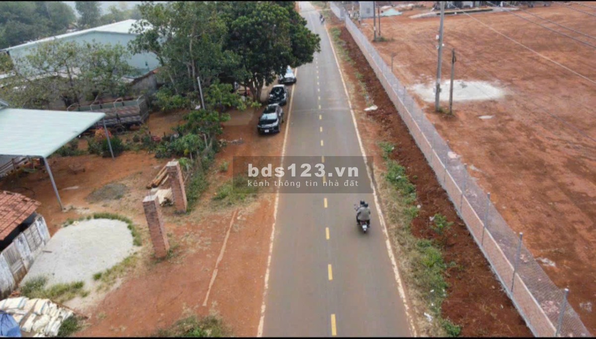 Đất mặt tiền, sổ sẵn, có 100m thổ cư, gần cty, khu du lịch - GIÁ RẺ