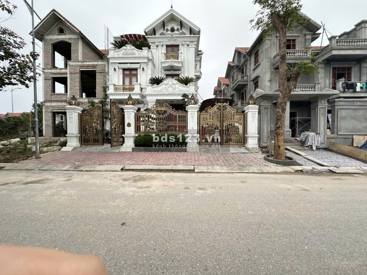 Duy nhất căn BT Phú Lương, DT 230m², MT 12 m, vị trí đắc địa, ngay trung tâm thương mại,