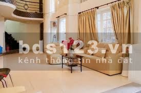 Cho thuê căn hộ cao cấp trung tâm quận 3. DT: 35m2. LH: 0942865910