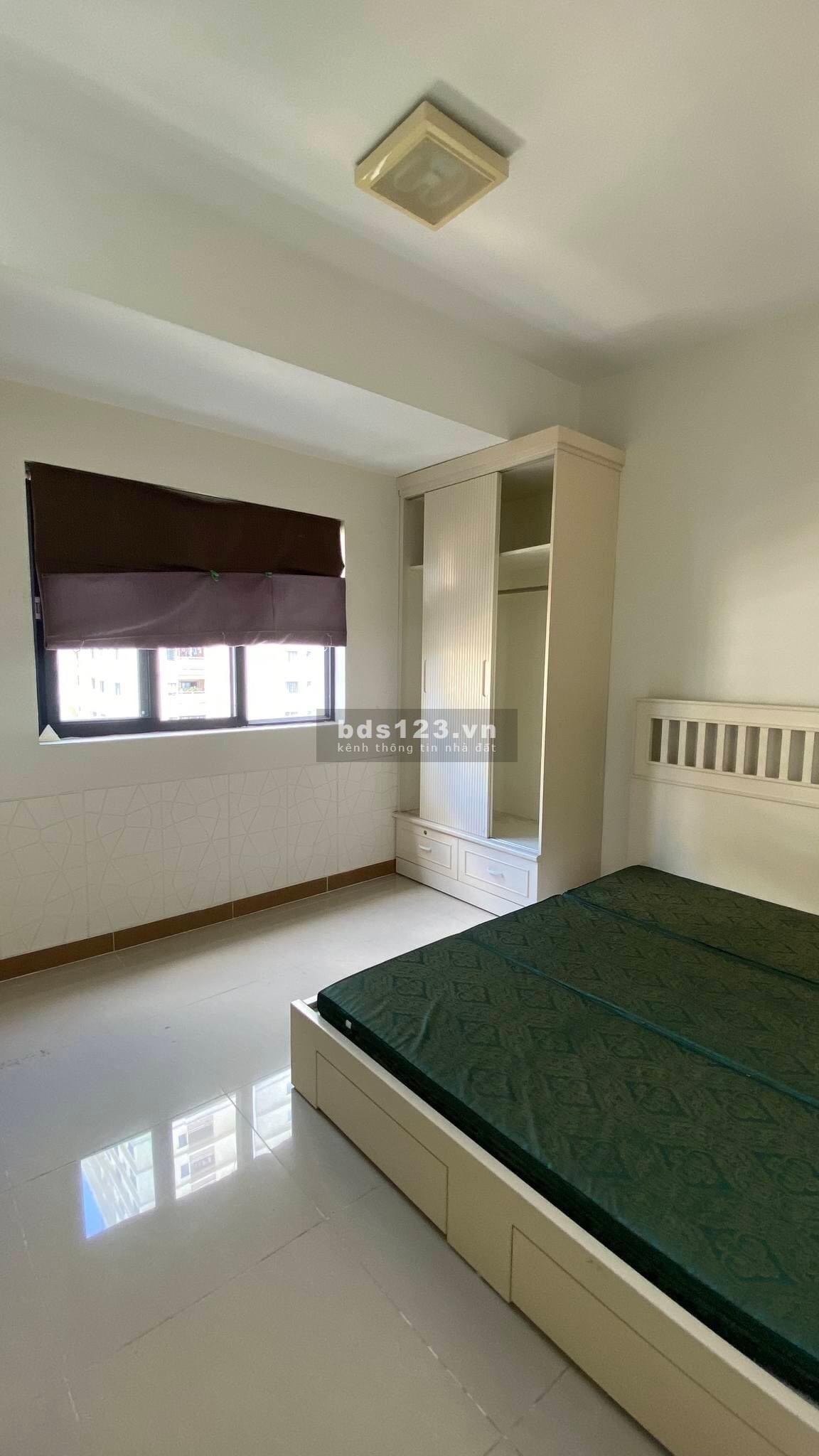 Cho thuê chung cư Nguyễn Phúc Nguyên - Phường 10 - Quận 3 82m2 12tr. Nội thất đầy đủ, 2 phòng ngủ