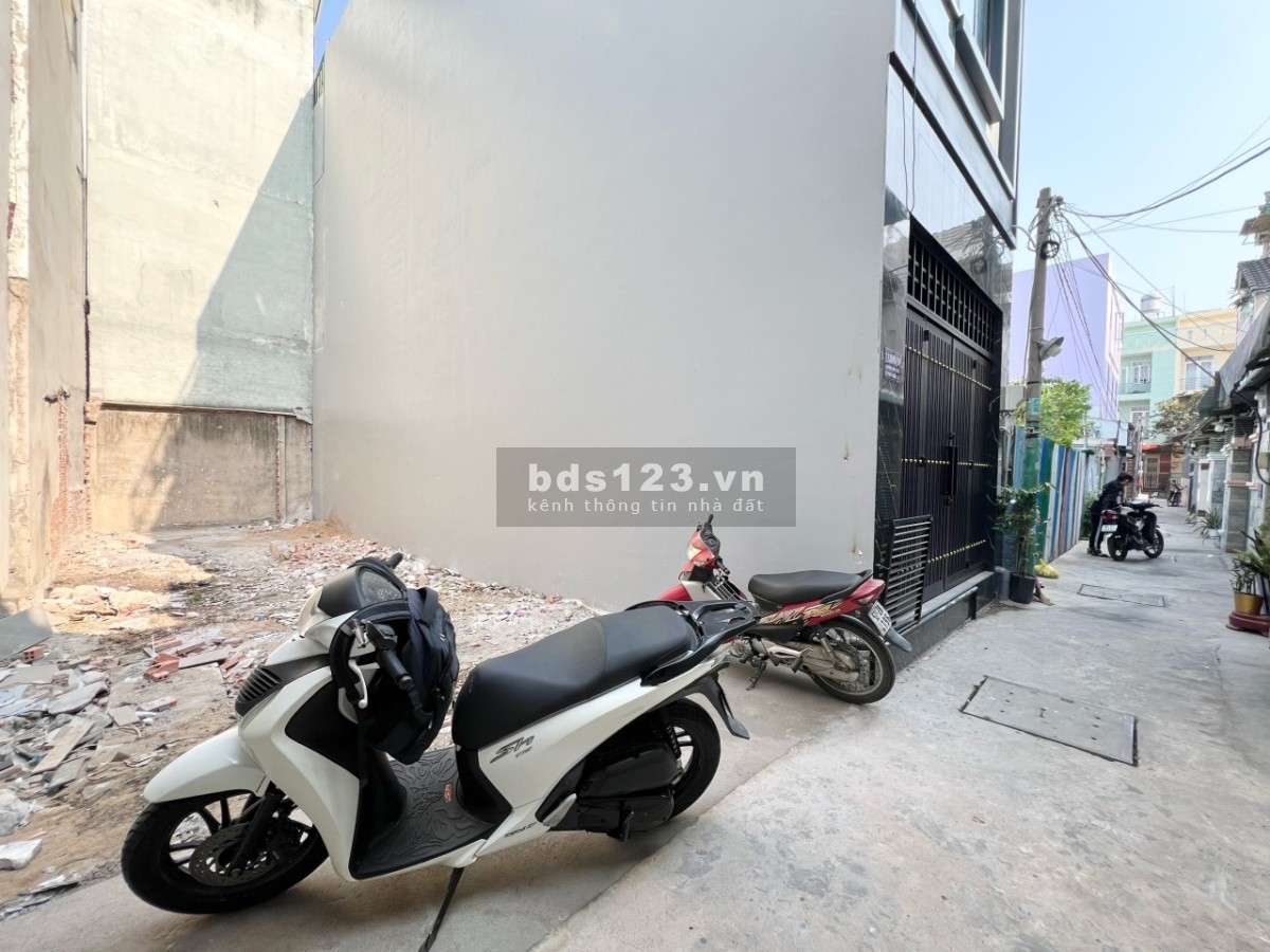 Bán đất 60m2 hẻm 1135 Huỳnh Tấn Phát, giá 3,6 tỷ